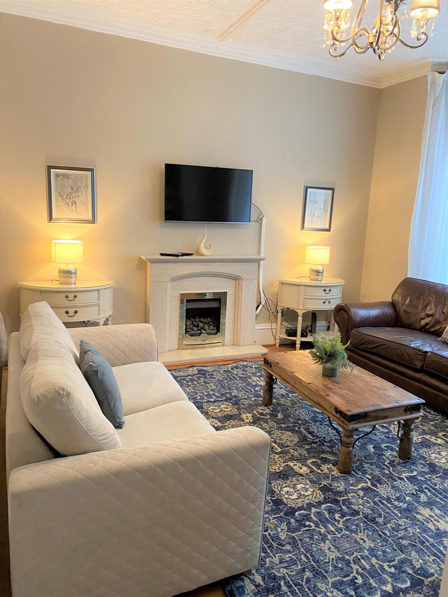 Villa With Park Views Close To Liverpool Centre Buitenkant foto